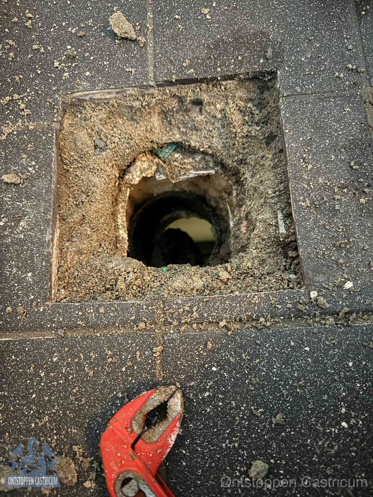 Rioolputje erfgrens eigendom in Castricum